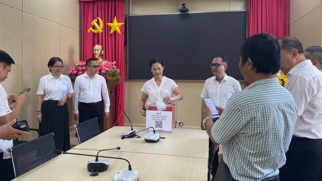 Hướng về biển, đảo Tổ quốc &ndash; Khi y&ecirc;u thương kh&ocirc;ng c&ograve;n khoảng c&aacute;ch - Ảnh 1.