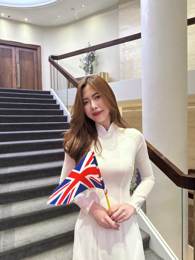 Học sinh giỏi Quốc gia 1 ngày sống 2 cuộc đời: Sáng tốt nghiệp đại học ở London, chiều catwalk "sập sàn", động lực giảm cân là BTS- Ảnh 3.