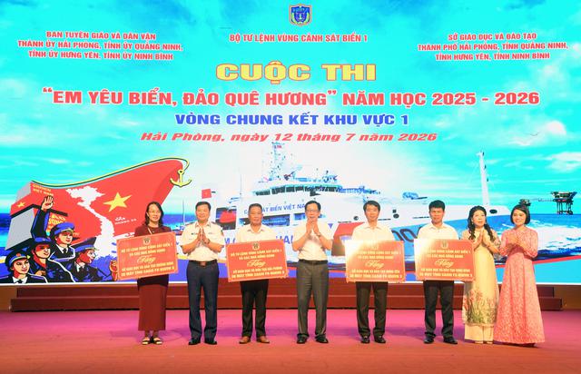 Để tình yêu biển, đảo lớn lên cùng tuổi trẻ: Hành trình lan tỏa tri thức, bồi đắp ý thức chủ quyền qua Cuộc thi "Em yêu biển, đảo quê hương" năm học 2025-2026 - Ảnh 7.