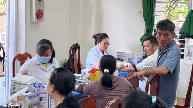 Thành phố Hồ Chí Minh đột phá trong khám sức khỏe toàn dân: Người dân được tự chọn nơi khám, không còn rào cản địa giới - Ảnh 1.