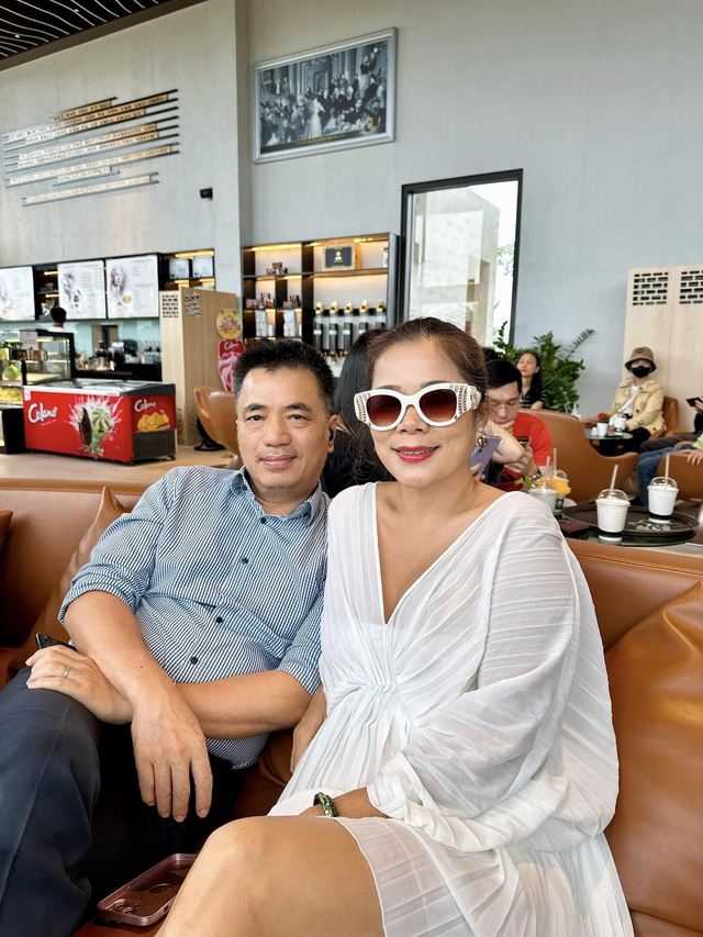 Việt Nam có phó chủ tịch tập đoàn nghỉ hát 10 năm, chán showbiz lui về sống an nhàn ở biệt thự nghìn mét vuông - Ảnh 4.