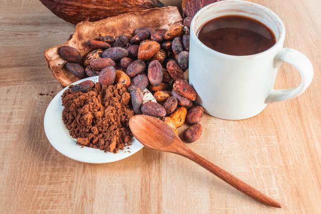 Ăn h&agrave;ng trăm b&aacute;t m&igrave; vẫn giữ d&aacute;ng thon gọn, người phụ nữ Nhật Bản tiết lộ b&iacute; mật đốt mỡ l&agrave; loại đồ uống b&aacute;n đầy ở Việt Nam- Ảnh 3.