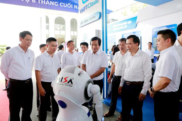 Ph&uacute; Thọ c&ocirc;ng bố &ldquo;6 b&agrave;i to&aacute;n lớn&rdquo; v&agrave; mục ti&ecirc;u trở th&agrave;nh địa phương ti&ecirc;n phong trong đổi mới s&aacute;ng tạo, chuyển đổi số - Ảnh 6.