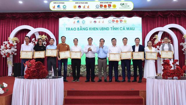 Vinh danh những tấm l&ograve;ng cống hiến &ndash; Lan tỏa gi&aacute; trị nh&acirc;n văn từ H&agrave;nh tr&igrave;nh Sức khỏe Xanh M&ugrave;a 4 - Ảnh 1.