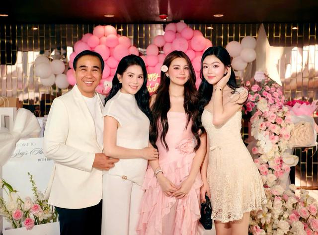 Vẻ đẹp lãng tử của Phó chủ tịch Hội Điện ảnh Việt Nam khiến nữ đại gia yêu say đắm 20 năm - Ảnh 2.
