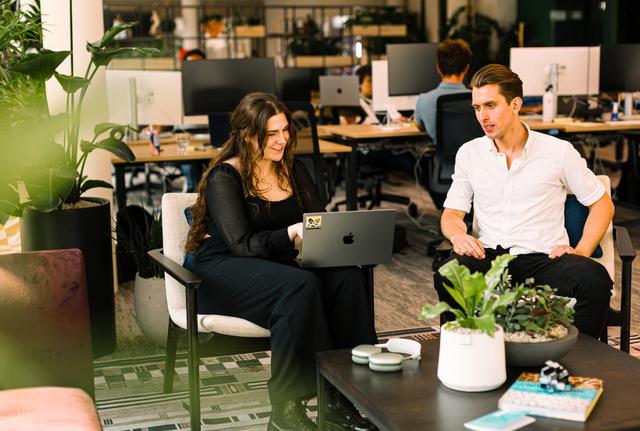 Tin nhắn “nơi này điên thật” của cựu kỹ sư Apple hé lộ văn hóa dùng AI bên trong OpenAI- Ảnh 2.