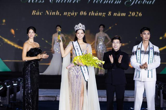 Lê Huyền Trang đăng quang Hoa hậu Văn hóa Việt Nam Toàn cầu 2026 - Ảnh 1.