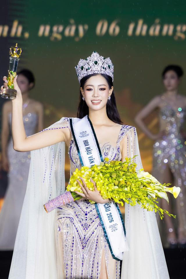 Lê Huyền Trang đăng quang Hoa hậu Văn hóa Việt Nam Toàn cầu 2026 - Ảnh 2.