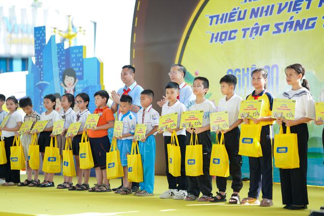 Gần 2.000 thiếu nhi tham gia ngày hội “Thiếu nhi Việt Nam - Học tập sáng tạo” tại tỉnh Nghệ An - Ảnh 2.
