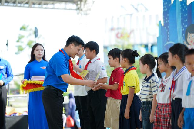Gần 2.000 thiếu nhi tham gia ngày hội “Thiếu nhi Việt Nam - Học tập sáng tạo” tại tỉnh Nghệ An - Ảnh 3.