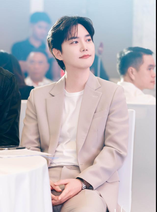 D&agrave;n nghệ sĩ Việt - H&agrave;n hội tụ tại sự kiện ở H&agrave; Nội - Ảnh 4.