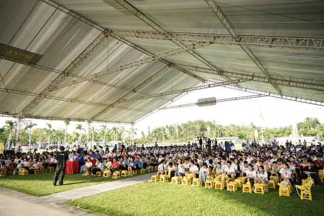 Gần 2.000 thiếu nhi tham gia ngày hội “Thiếu nhi Việt Nam - Học tập sáng tạo” tại tỉnh Nghệ An - Ảnh 1.
