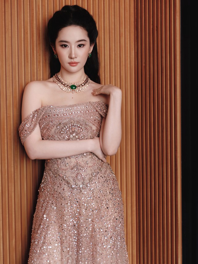 Tài nguyên khủng, đóng cùng toàn siêu sao nhưng Lưu Diệc Phi vẫn là "thảm họa phòng vé" - Ảnh 1.