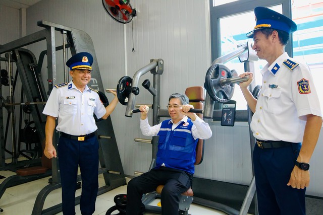 Khánh thành các công trình thiết thực chăm lo cán bộ, chiến sĩ lực lượng vũ trang: Nghĩa tình hậu phương từ Đảng bộ, chính quyền và Nhân dân Thành phố Hồ Chí Minh - Ảnh 2.