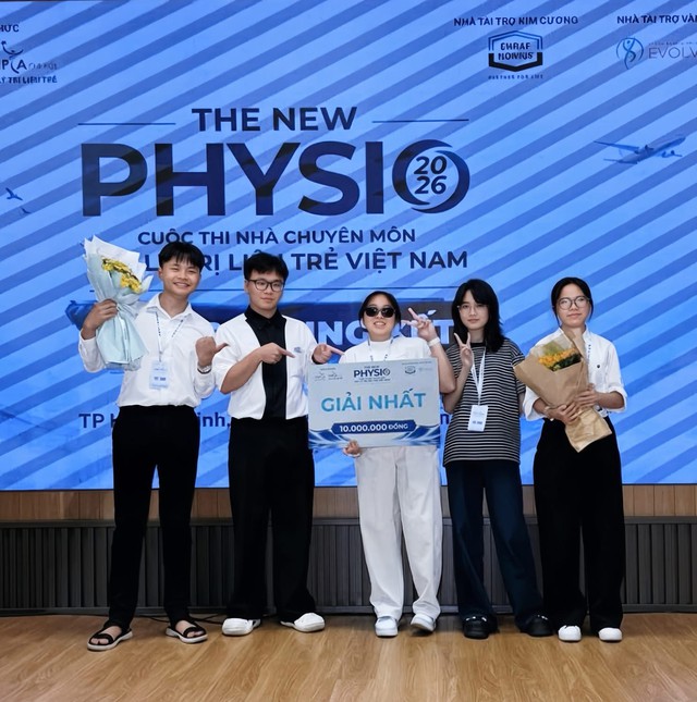 Dấu son lịch sử của ng&agrave;nh Phục hồi chức năng Trường Đại học Y khoa Phạm Ngọc Thạch - Ảnh 1.