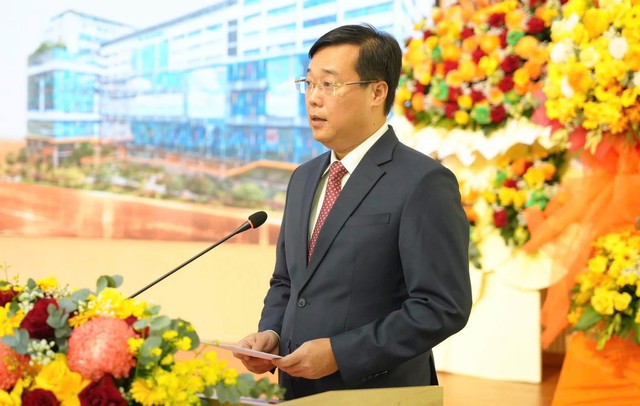 Bệnh viện Nhi đồng 1 vinh dự đón nhận danh hiệu Anh hùng Lao động lần thứ 2: Hành trình 70 năm cống hiến vì tương lai trẻ em Việt Nam - Ảnh 3.