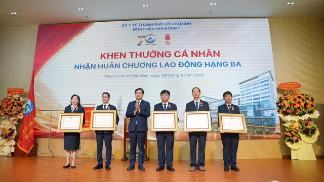 Bệnh viện Nhi đồng 1 vinh dự đón nhận danh hiệu Anh hùng Lao động lần thứ 2: Hành trình 70 năm cống hiến vì tương lai trẻ em Việt Nam - Ảnh 5.