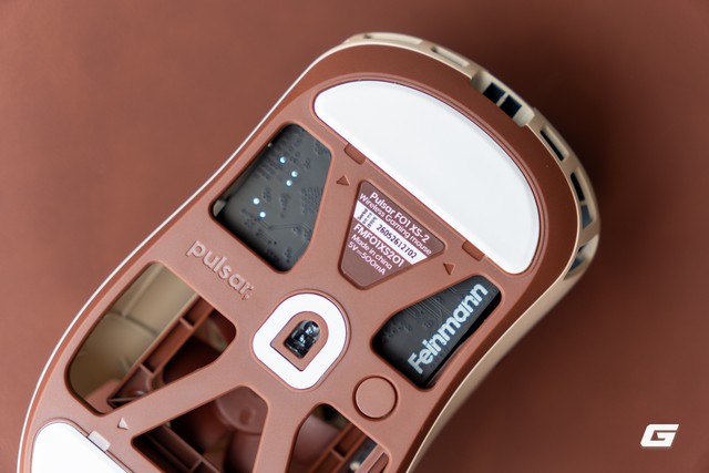 Mang hẳn quạt Noctua v&agrave;o Feinmann F01, Pulsar l&agrave;m ra con chuột &ldquo;m&aacute;t tay&rdquo; nhất t&ocirc;i từng d&ugrave;ng- Ảnh 24.