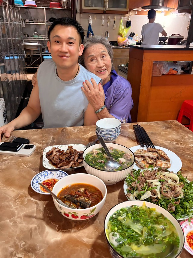Mẹ ruột Ho&agrave;i Linh: "Con trai về rồi m&agrave; sao vẫn chưa qua thăm mẹ?"- Ảnh 2.