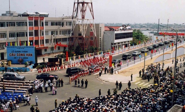 Công tác xây dựng, chỉnh đốn Đảng ở Đà Nẵng: Từ thực tiễn 40 năm đổi mới đến yêu cầu trong bối cảnh hiện nay - Ảnh 2.