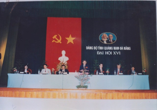 Công tác xây dựng, chỉnh đốn Đảng ở Đà Nẵng: Từ thực tiễn 40 năm đổi mới đến yêu cầu trong bối cảnh hiện nay - Ảnh 1.