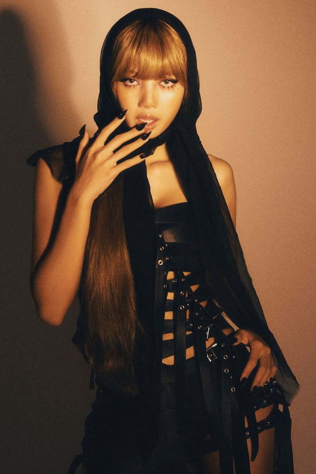 Lisa (BLACKPINK) sốc v&igrave; bị ch&ecirc; nhạc dở  - Ảnh 3.