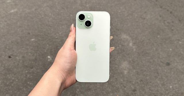 Cập nhật gi&aacute; iPhone trước thềm ra mắt iPhone 18: iPhone 17 Pro Max chạm đ&aacute;y, d&ograve;ng Air giảm s&acirc;u - Ảnh 5.