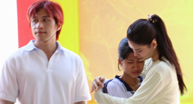 Trương Quỳnh Anh bật khóc: "Không cần nhìn vào cuộc đời người khác để ngưỡng mộ"- Ảnh 1.