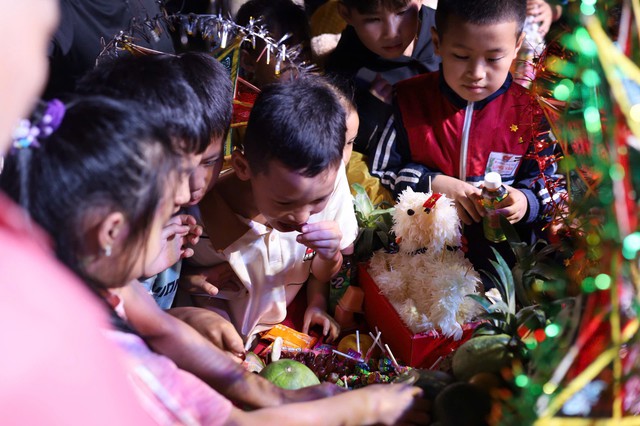 Trung thu cho em 2026: Mang yêu thương đến với các em thiếu nhi xã Vân Sơn - Ảnh 6.