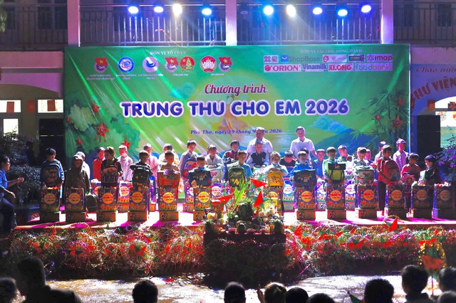 Trung thu cho em 2026: Mang yêu thương đến với các em thiếu nhi xã Vân Sơn - Ảnh 1.