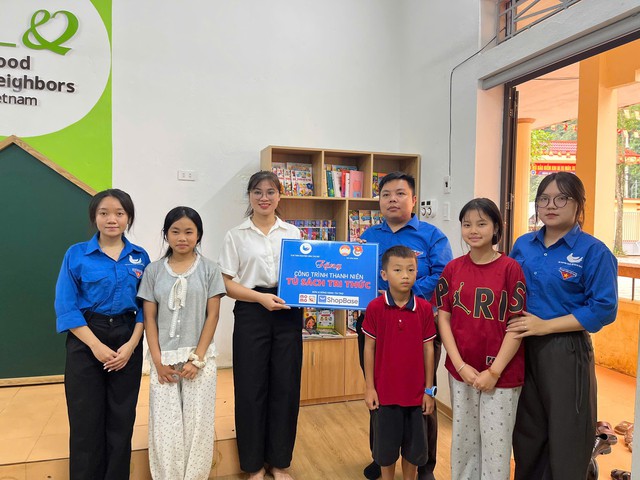Trung thu cho em 2026: Mang yêu thương đến với các em thiếu nhi xã Vân Sơn - Ảnh 3.