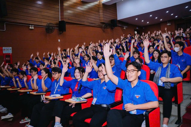 Tổng kết chương trình tập huấn cán bộ đoàn trường thpt, trung tâm GDNN- GDTX năm học 2026 - 2027: Bồi dưỡng kỹ năng, bật mở hành trình rực rỡ - Ảnh 4.