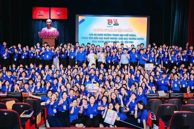 Tổng kết chương trình tập huấn cán bộ đoàn trường thpt, trung tâm GDNN- GDTX năm học 2026 - 2027: Bồi dưỡng kỹ năng, bật mở hành trình rực rỡ - Ảnh 5.