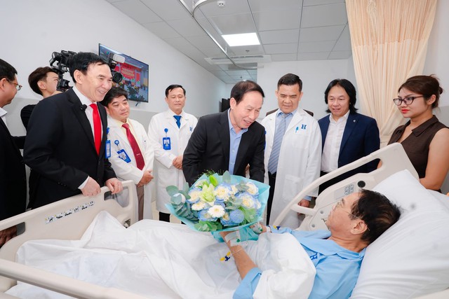 Bệnh viện Đại học Quốc tế Hồng B&agrave;ng khởi đầu h&agrave;nh tr&igrave;nh y học th&ocirc;ng minh - Ảnh 3.