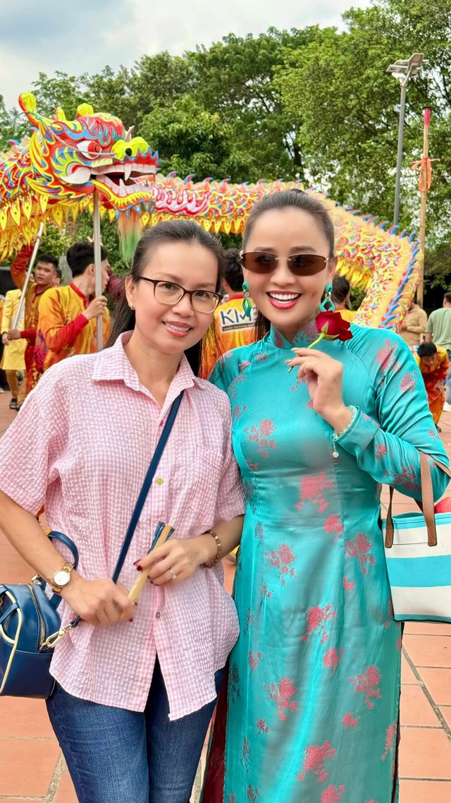 S&aacute;ng tỏ mối quan hệ của NS Ho&agrave;i Linh với Ho&agrave;i L&acirc;m ở nh&agrave; thờ Tổ 100 tỷ- Ảnh 2.