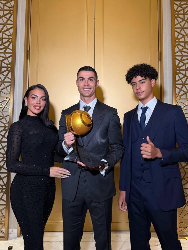 Con trai Ronaldo 16 tuổi cao 1m90, đ&atilde; ghi hơn 100 b&agrave;n thắng - Ảnh 4.