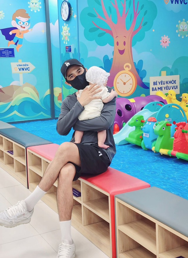 Nam diễn viên phim giờ vàng giấu vợ suốt 10 năm, làm bố 3 con vẫn sợ đưa con đi tiêm - Ảnh 4.
