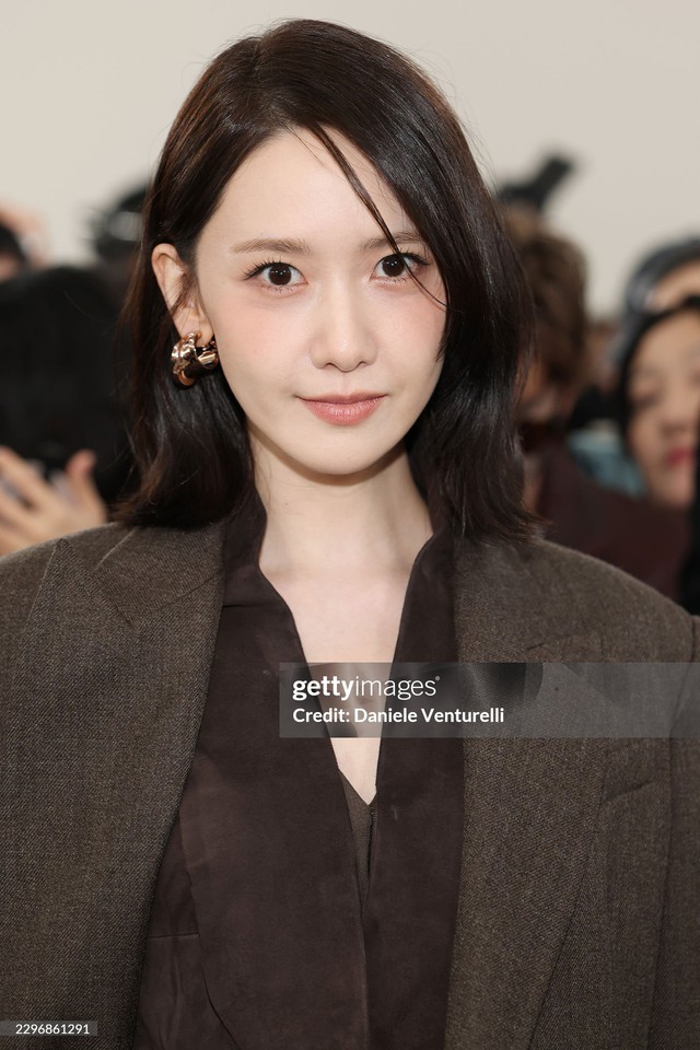 Yoona tổng tài ăn đứt Yoona bánh bèo, cam zoom cận đẹp hết phần thiên hạ- Ảnh 4.