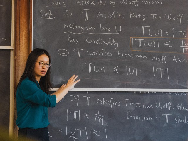 Thu nhập của người phụ nữ duy nhất giành giải "Nobel Toán học" năm 2026 - Ảnh 3.