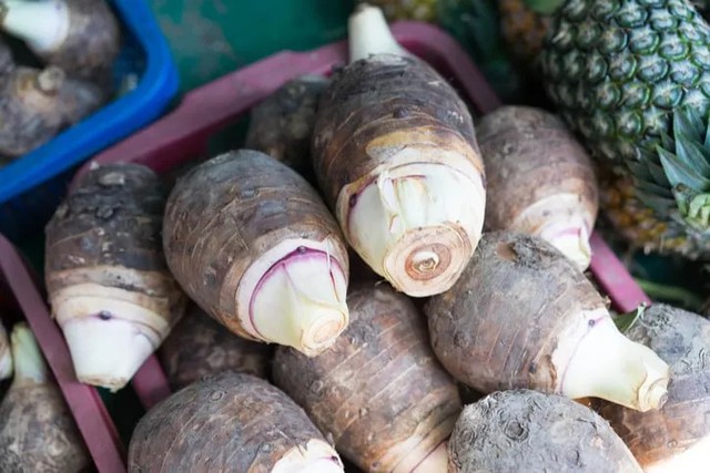 Khoai môn: Món quen thuộc nhưng có một sai lầm khi chế biến có thể gây ngộ độc - Ảnh 1.