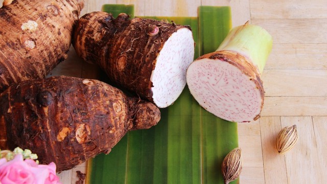 Khoai môn: Món quen thuộc nhưng có một sai lầm khi chế biến có thể gây ngộ độc - Ảnh 2.