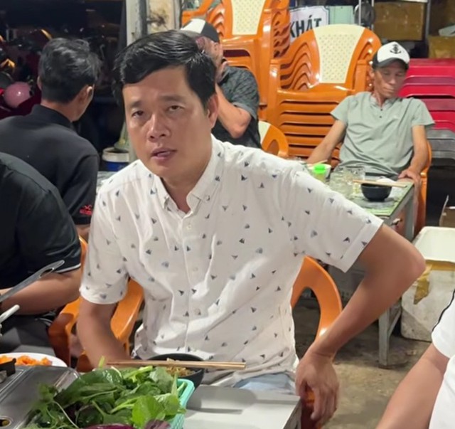 Đạo diễn quyền lực chạy theo xin lỗi Đàm Vĩnh Hưng - Ảnh 2.