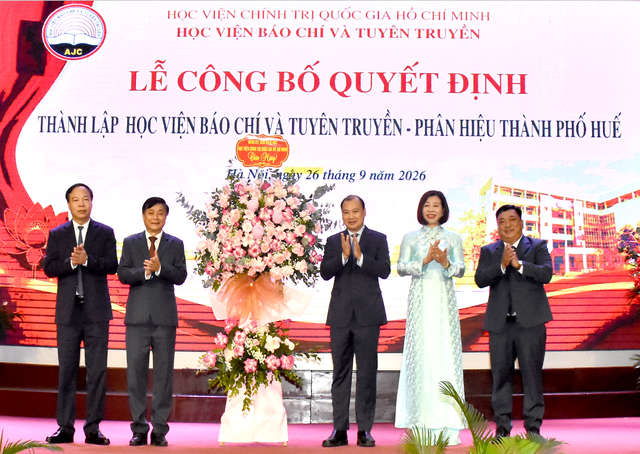 Học viện Báo chí và Tuyên truyền công bố Quyết định thành lập Phân hiệu thành phố Huế - Ảnh 3.