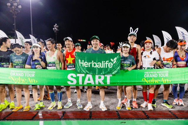 Herbalife Việt Nam tiếp tục phối hợp với VnExpress để khuyến kh&iacute;ch lối sống l&agrave;nh mạnh với tư c&aacute;ch l&agrave; Nh&agrave; t&agrave;i trợ Kim cương cho giải VnExpress Marathon Grand Tour Nghệ An 2026 - Ảnh 2.