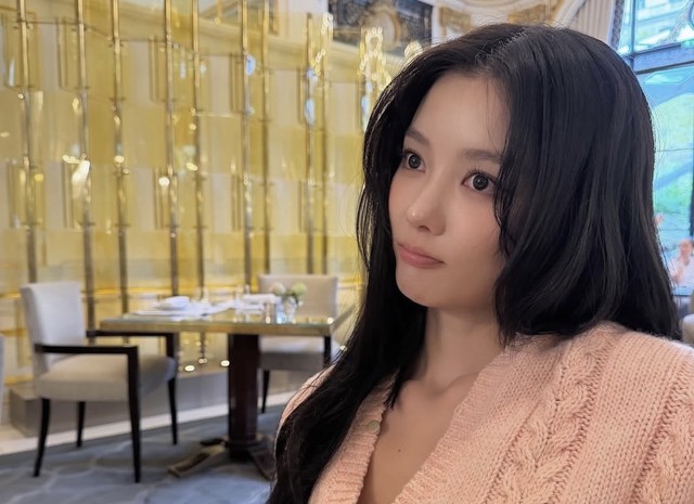 Vì sao một việc làm buổi sáng giúp Kim Yoo Jung thu gọn mặt?- Ảnh 2.