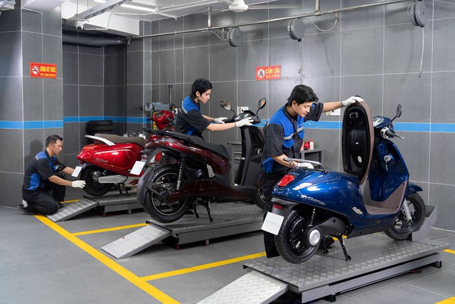 Bảo hành dài hạn, dịch vụ rộng khắp: Chìa khóa niềm tin phía sau gần 1,5 triệu xe máy điện VinFast - Ảnh 1.