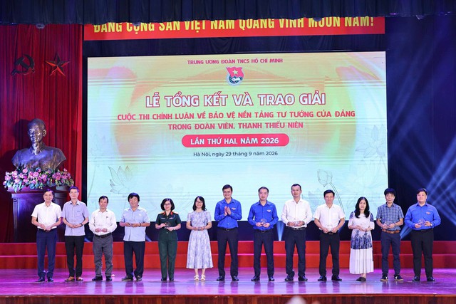 Trung ương Đoàn trao giải Cuộc thi Chính luận về bảo vệ nền tảng tư tưởng của Đảng trong đoàn viên, thanh thiếu niên - Ảnh 1.