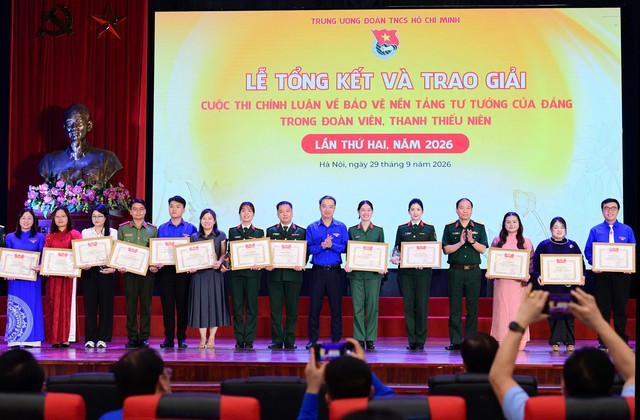 Trung ương Đoàn trao giải Cuộc thi Chính luận về bảo vệ nền tảng tư tưởng của Đảng trong đoàn viên, thanh thiếu niên - Ảnh 5.