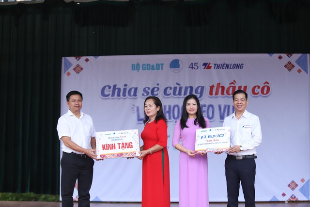 Chia sẻ cùng thầy cô 2026: Mang “Lớp học reo vui” đến với các em học sinh miền núi - Ảnh 1.