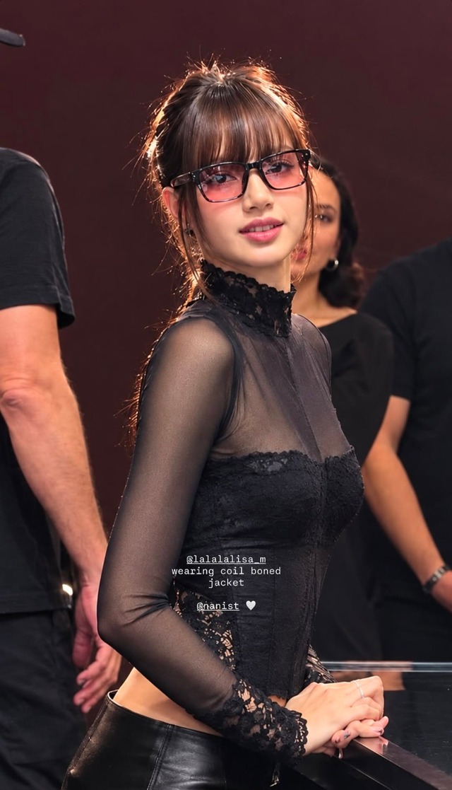 Lisa (BLACKPINK) hãy giữ nguyên thế này!- Ảnh 4.